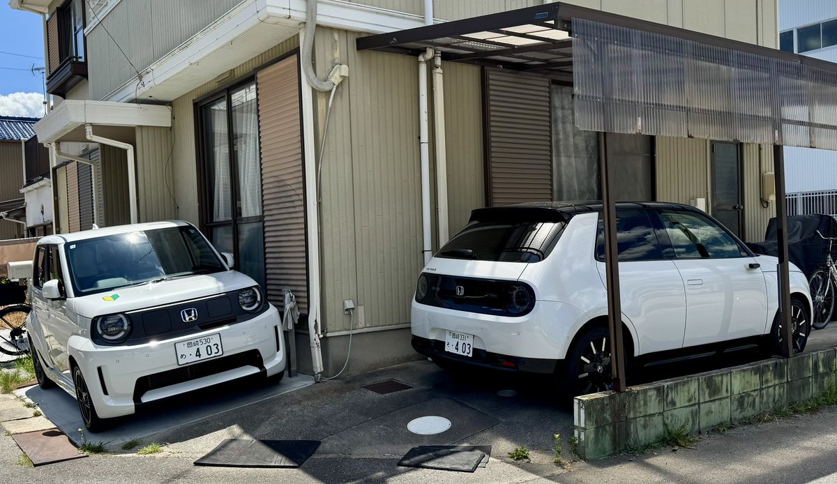 dr_yam_rc's tweet photo. BEV2台での感想
航続距離の短かさは慣れる
給油、暖機運転、オイル交換から解放されてストレス減
車を大事にするほどにシビアコンディションが気になってしまうので
深夜割引で充電すれば30kWhが500円
ガソリン代の約4分の1
自動車税は5年免除
乗って楽しい両車で満足です！
#スーパーワン #ホンダｅ https://t.co/tRX5LLf0Rg
