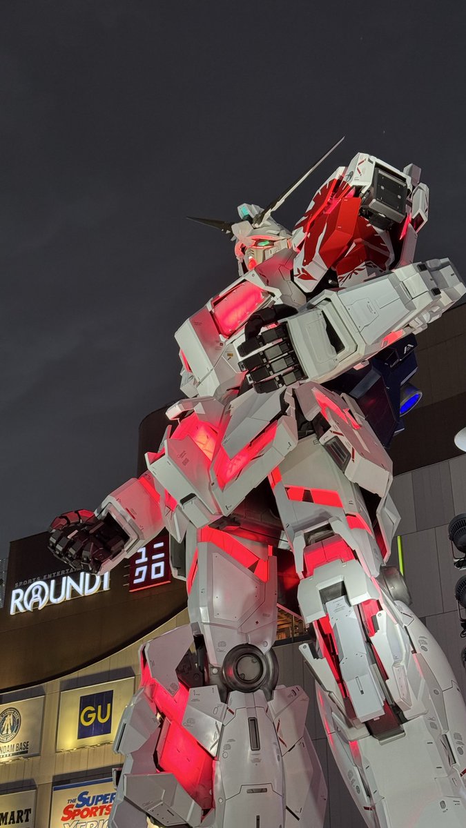 dark0947's tweet photo. 久々のガンダムベース東京！
お目当てのエピオンスペシャルコーティングは在庫なし😭
地元で買えないもの購入！
最後にユニコーン見納め！19時のショー見ようとしたら、まさかのゲリラ豪雨&amp;雷⚡️😭

#ガンダムベース東京
#ガンダムユニコーン
#見納めユニコーン
#9年間お疲れ様
#9年間ありがとう https://t.co/ms77VeZLBz