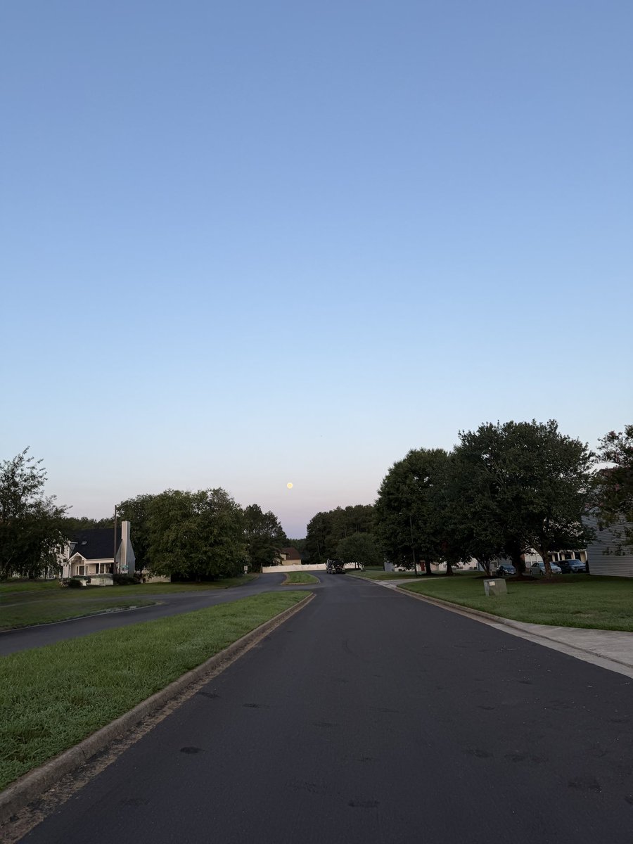 jeffreyihrke's tweet photo. Morning sky here in Virginia https://t.co/LclkEzNSTG