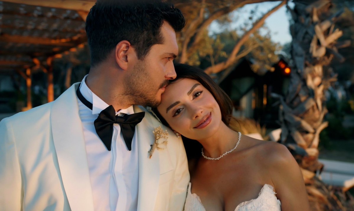 ozgeyetkinlik's tweet photo. 🎬 | #DoğanınKanunu 9. Bölüm 1. Tanıtım kareler #DoğYam ✨️

#ÖzgeYağız • #AlperenDuymaz https://t.co/qyVENUU5ZI