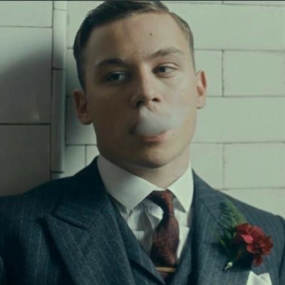 ichbinmunchk's tweet photo. @iAnonPatriot Didn’t realise the definition of Psychopath was “Someone who uses scientifically backed medicine to improve the safety of their health.”

Also this pfp is gay as shit https://t.co/tlPeltkigZ