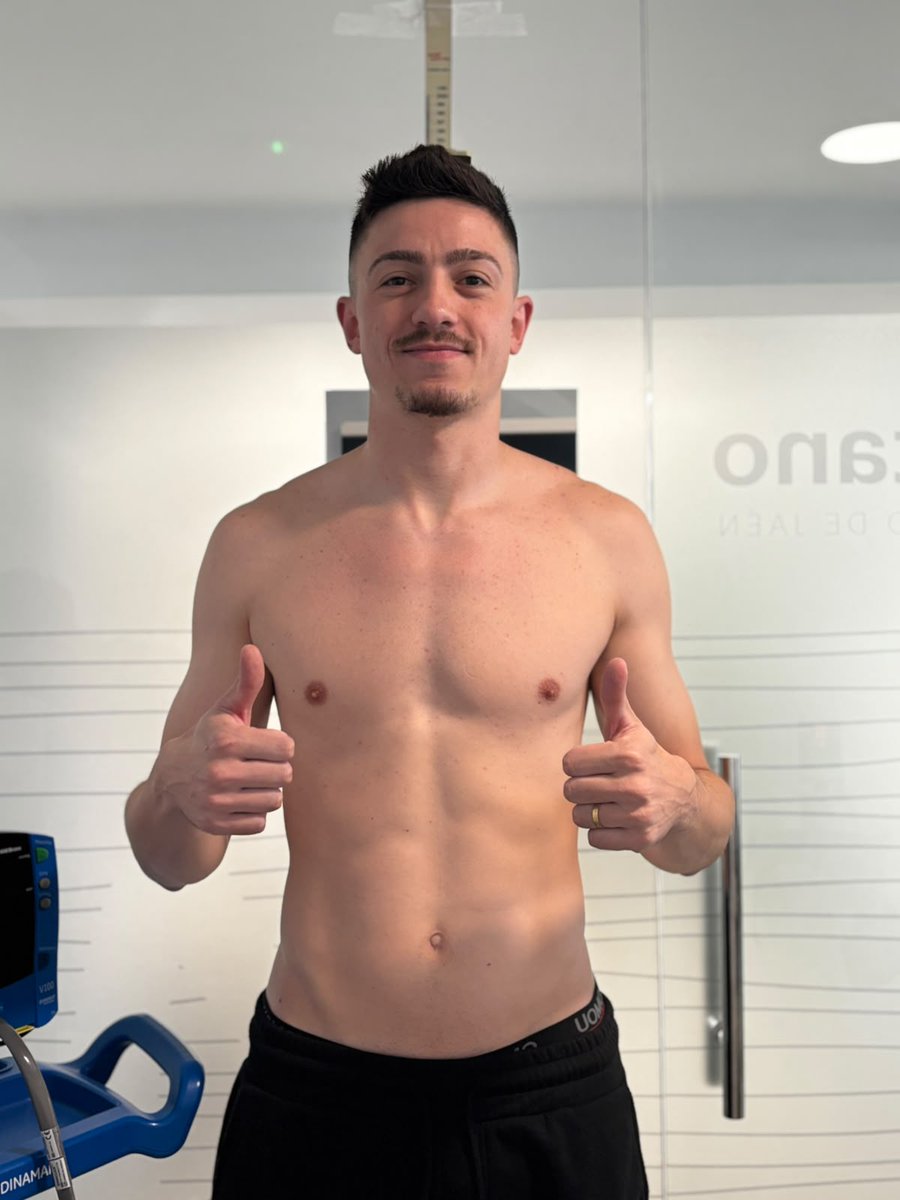 JaenFS's tweet photo. 🔛 La pretemporada ya está 𝗲𝗻 𝗺𝗮𝗿𝗰𝗵𝗮:

🩺 Algunos jugadores de la primera plantilla ya han completado sus 𝗿𝗲𝗰𝗼𝗻𝗼𝗰𝗶𝗺𝗶𝗲𝗻𝘁𝗼𝘀 𝗺𝗲́𝗱𝗶𝗰𝗼𝘀 en las instalaciones del Hospital Metropolitano de Jaén

🤝 De la mano de @AVSprevencion

🔄 ¡Mañana, turno del resto!

#SomosJaén💛