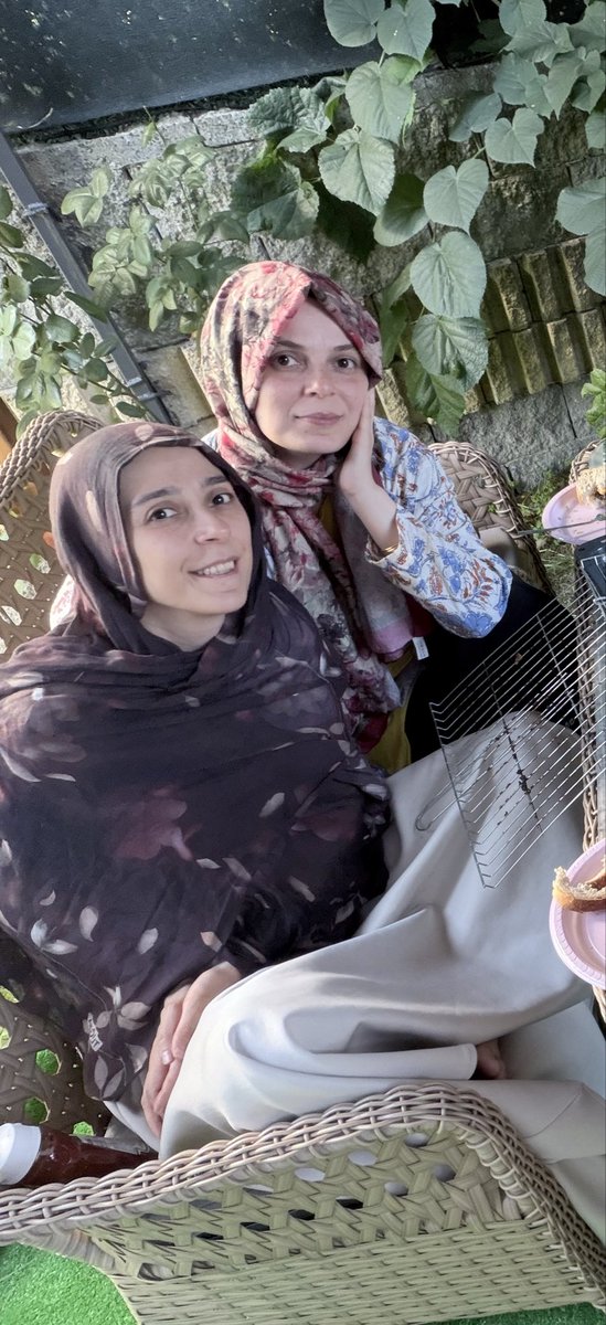 Doingtribs20's tweet photo. Tribute my sisters https://t.co/vB8qAEIoQc