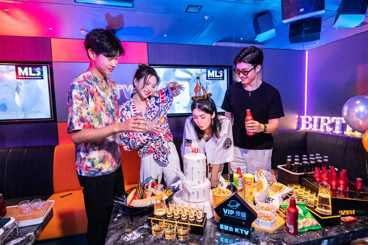 LienShalacho9's tweet photo. Let’s hit the KTV tonight! Sing your favorite tunes, laugh with friends, and make unforgettable late-night music memories. Who’s joining， https://t.co/U3DO6knOmZ