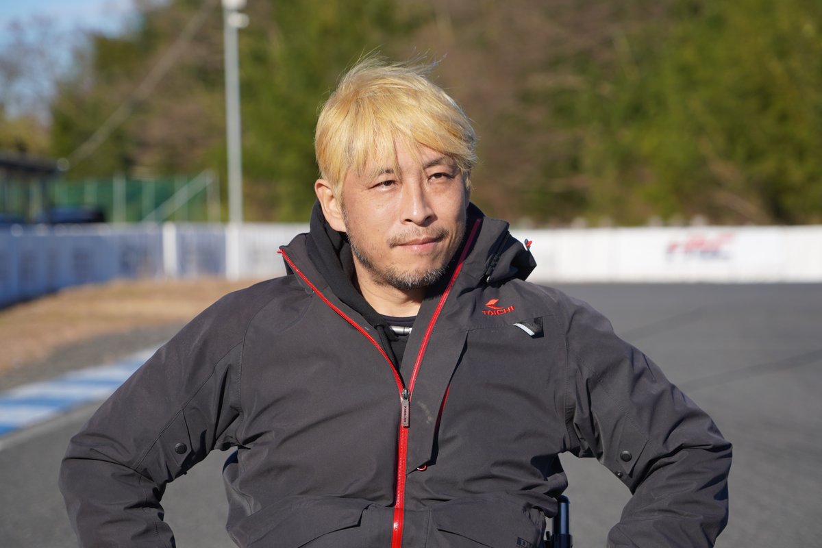 hiromiDAG's tweet photo. https://t.co/dy8SQ1WYZv...
ノリックページが更新されました。��回は青木拓磨さんです。同世代ですが、あまり、接点がなく、どんなお話が聞けるのだろうと思いましたが、同じ時代を生きたライダーの思いは、興味深いものでした。ぜひ、チェックして下さい。 https://t.co/2KSRknI0Jo