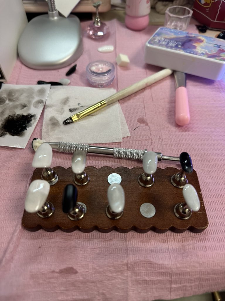 pearrro's tweet photo. 整甲初體驗
真係好難整呀😭整咗5粒鐘 朋朋肯借咗材料同教我整真係超好人
I tried https://t.co/erXgadXj9Q