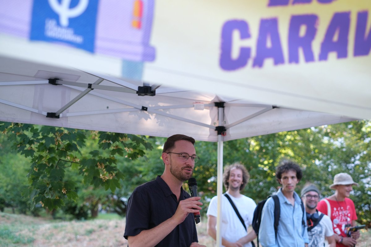 EmmanFernandes's tweet photo. Parmi les 4 #CaravanesPopulaires insoumises sillonnant le pays, celle du nord achevait hier son parcours au Neuhof à #Strasbourg. Bravo et merci aux camarades venu·es jusqu'à nous !

Gros succès avec des dizaines de militant·es pour des centaines d'échanges avec les habitant·es ! https://t.co/O78SJKmBaR