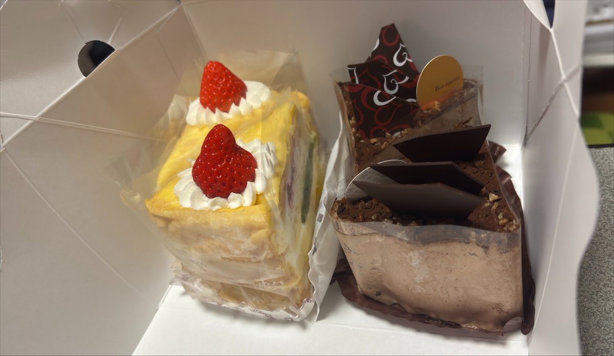 Hakkun_2008's tweet photo. 今日誕生日だったんだ！18歳なりました！お腹いっぱい… https://t.co/y6UnZXS1to
