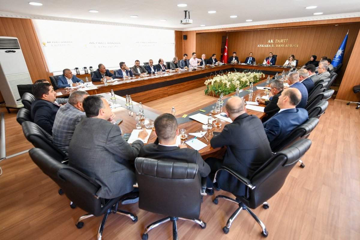 erhansarigol's tweet photo. İl Başkanımız @hakanhanozcan başkanlığında 14 Ağustos tarihinde Millet Bahçesinde gerçekleşecek olan Kuruluş yıldönümü programı gündemiyle olağan ilçe başkanları toplantımızı gerçekleştirdik. https://t.co/lST47ZN3sC