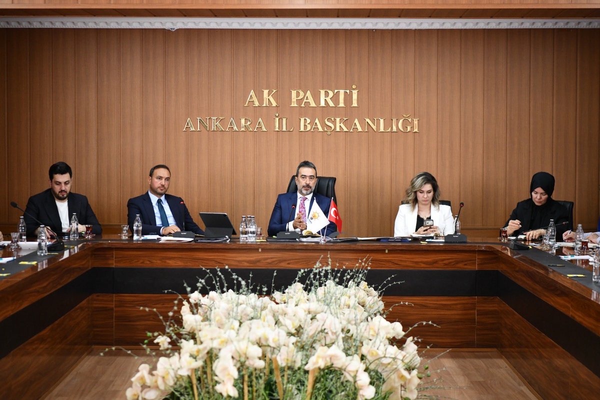 erhansarigol's tweet photo. İl Başkanımız @hakanhanozcan başkanlığında 14 Ağustos tarihinde Millet Bahçesinde gerçekleşecek olan Kuruluş yıldönümü programı gündemiyle olağan ilçe başkanları toplantımızı gerçekleştirdik. https://t.co/lST47ZN3sC