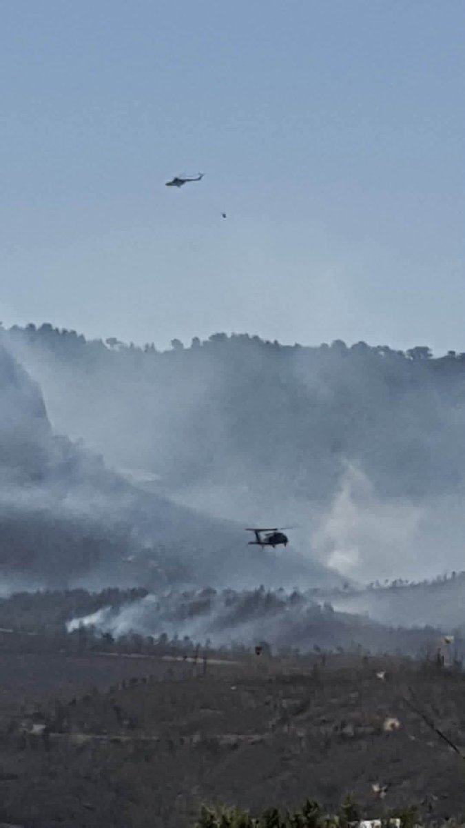 tkzlyantsube's tweet photo. Kızılay Antalya Şube olarak, Alanya, Muratpaşa ve Konyaaltı Şubelerimizle birlikte, Alanya ilçemiz Sapadere Mahallesi’nde meydana gelen orman yangınında görev yapan ekiplere ikram aracımızla su, soda ve çeşitli ikramlıklar ulaştırıyoruz.
#SensizOlmaz https://t.co/Mf2O8x87IW