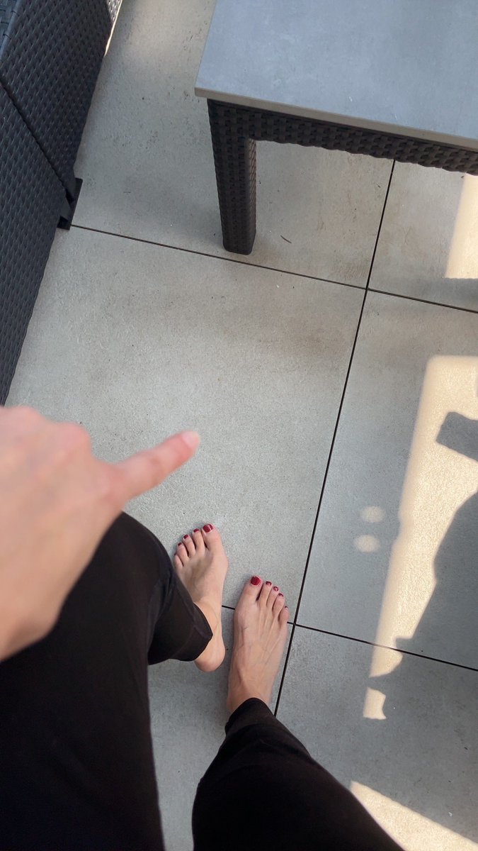 MistStueck06's tweet photo. Du Loser da ist dein Platz also Knie nieder und tu was man dir sagt⛓️! Aber erst bezahlst du mich!🫰🏻
Bezahl Tribut oder verpiss dich! Zeitverschwender!😈
#herrin #loser #paypig #zahlsklave #zahlschwein https://t.co/fog0EVMDkj