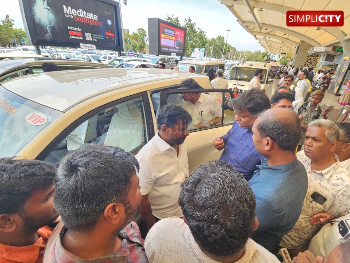 simplicitycbe's tweet photo. "ஆறாம் வகுப்பு முதல் தனி கணினி பாடப்புத்தகம் – அமைச்சர் ராஜ மோகன் அறிவிப்பு!"
"Dedicated Computer Science Textbook from Class 6: Minister Raja Mohan Announces"
PC: Laxmanan, Simplicity
#Coimbatore #RajaMohan #SchoolEducation #ComputerScience #Class6 #EducationUpdate #PhotoStory
@tvksampathcbe
@tvkvijayhq
@rajmohanofficial