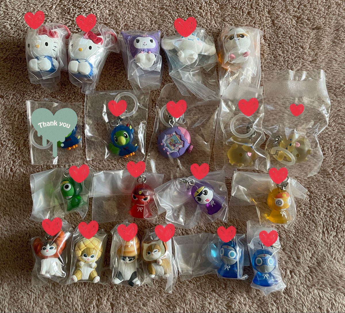 banri___chikage's tweet photo. ガチャ　めじるし　譲渡　買取　交換

【譲】画像1〜6枚目

【求】定価＋送料（PayPay）or  ヨッシーめじるし（黒以外）

♡マークは他抱き合わせお願い致します。
👑マークは🌸マーク含む複数抱き合わせお願い致します。ものによってはお断り、お返事にお時間頂きます。お気軽にお声掛け下さい！ https://t.co/O3WLEeLhPS