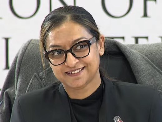 ZizinjaAbelungu's tweet photo. "If they call you, you Leave the Country" - Andrea Johnson

Did she tell the witness to run away from accountability? 🙆🏾‍♂️🙆🏾‍♂️🙆🏾‍♂️🙆🏾‍♂️

#MadlangaCommission https://t.co/2Upqo6rfyW