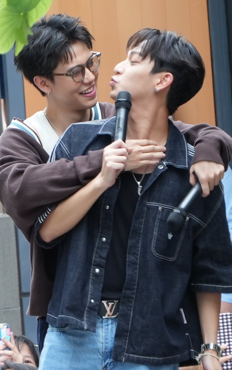 icez532v2's tweet photo. 😘😗
#งานมหกรรมนิยายนานาชาติ2026xSingChimon https://t.co/olPw2DDtXB