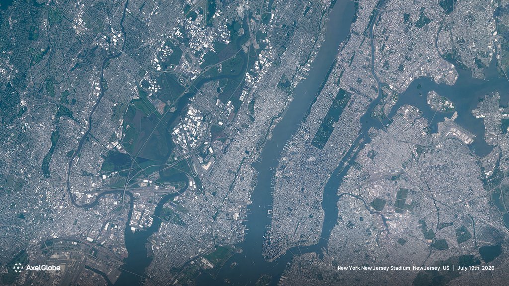 axelspace's tweet photo. 🛰️🌎旅するGRUS🌎🛰️
GRUS-1は、アメリカへ！
世界的なサッカー大会の決勝会場となった New York New Jersey Stadiumと、その周囲に広がる街並みをご覧いただけます。

あなたは、宇宙からどこを見てみたいですか？
Explore it through our AxelGlobe Viewer⏬
https://t.co/guYdeapWGY https://t.co/H4i2o2j9Sp