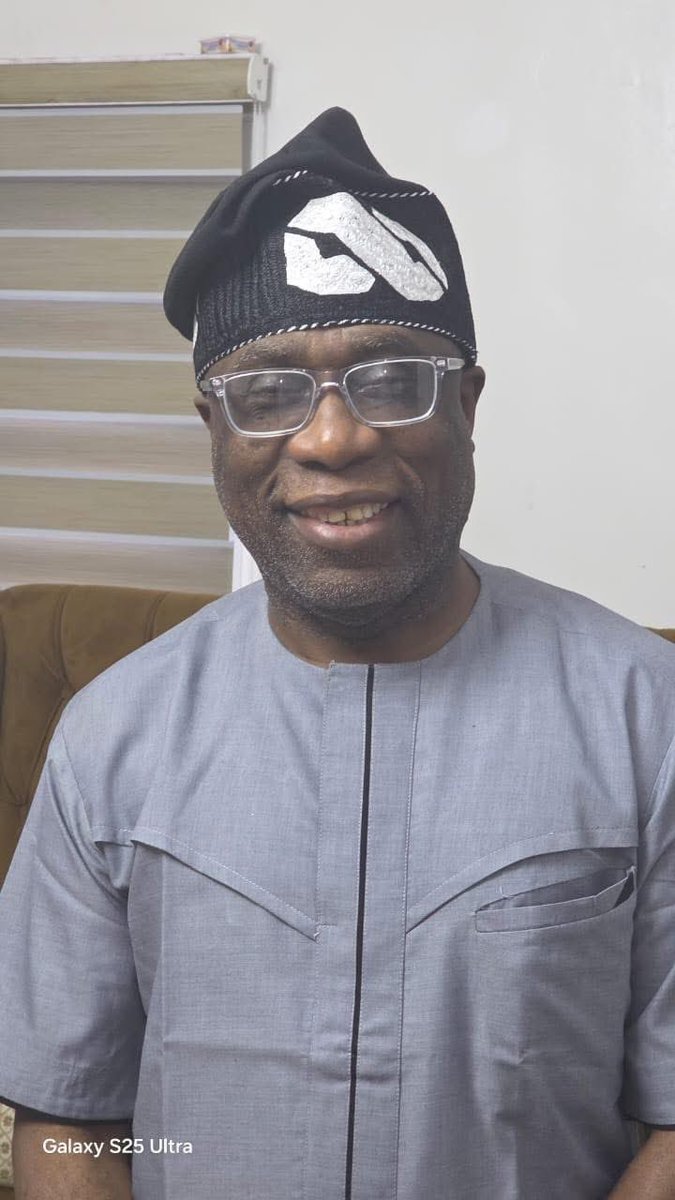 Ikhide R. Ikheloa tweet media