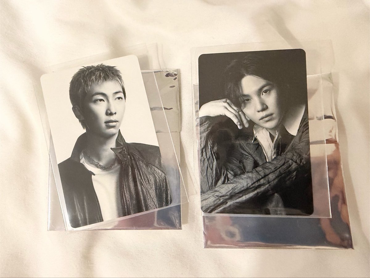 gu__chan92's tweet photo. BTS ARIRANG POPUP トレカ 交換

譲】RM ナムさん
　　SUGA ユンギ

求】 JUNGKOOK グク

交換してくださる方いましたらご一報をよろしくお願いいたします😭🙏
#BTS交換 https://t.co/MYrmKI4wS2
