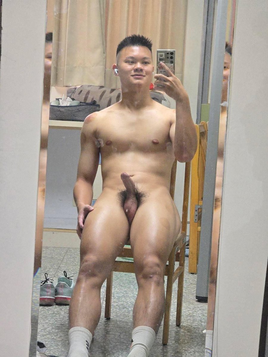 aafuck777's tweet photo. 新竹東區有人要嗎？
19歲體育生小弟弟
表面是嚴肅鋼鐵直男
一上床就變騷0公狗 https://t.co/t8pvbXH75O
