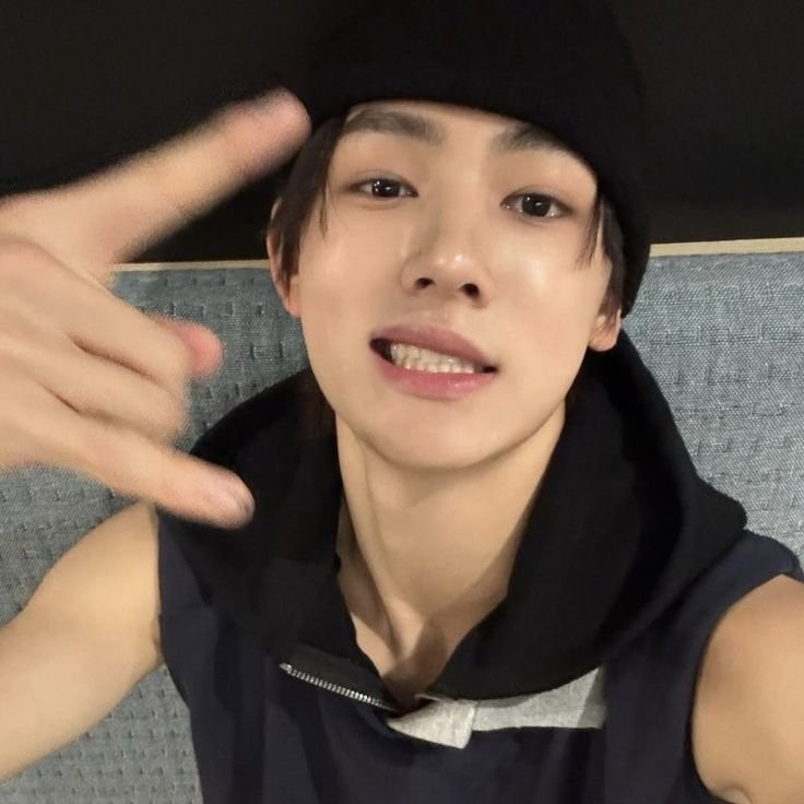 kznjire's tweet photo. bro is literally ino takuma https://t.co/9KApWO6dZw