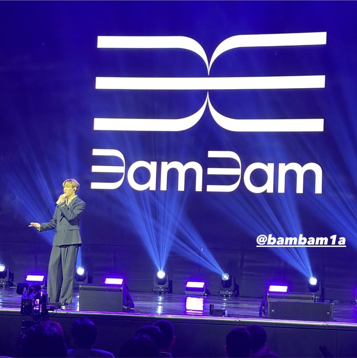 mootyBB's tweet photo. มาในบทบาทศิลปินแล้วครับ #MCBamBamXTheLeague https://t.co/wsczvOi2HA
