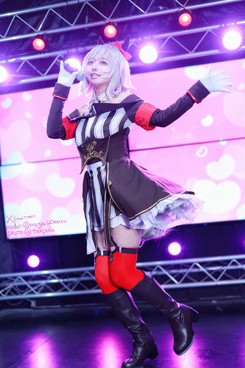 matya120maro's tweet photo. コスプレ/cosplay
ウマ娘 カレンチャン

軽く跳ねながら歌ってる雰囲気のカレンチャンです🙌
ジャンプしてる風にするとスカートがふわっと広がってカワイイのよね🥰

📸:@tenpula 
🏠:@yokohamachrome https://t.co/xvPENU8duw