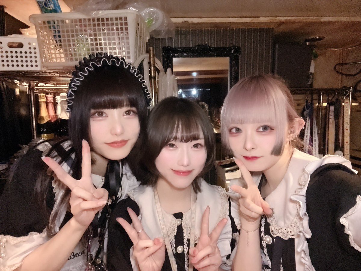 chocolatplanet_'s tweet photo. しょこぷらおーぷんしてます❣️

いおり@i0riOiori 
はぐみ@hagumi_planet 
たまて@tamatepl 
23-
らお@choco_p_raokun 
24-
めんま@oyasumi_1582 

当店はお席の事前・当日予約可能です☎️ 
0363802766

ご来店お待ちしております꒦꒷.⋆𝜗𝜚 https://t.co/oemAk7RMIv