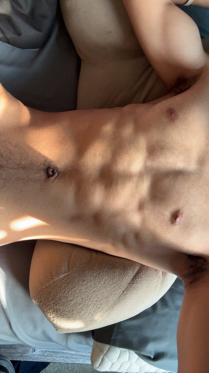 micheal_bites's tweet photo. Good afternoon babies https://t.co/TofDytBoqo
