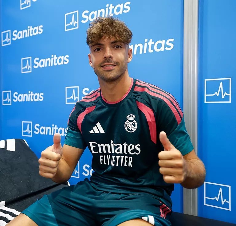 AdriRM33's tweet photo. 🚨 RAÚL ASENCIO estará fuera más de un mes por una lesión.

Nadie podrá comprarlo y se quedará en el REAL MADRID la próxima temporada. https://t.co/jdilqLmRjn