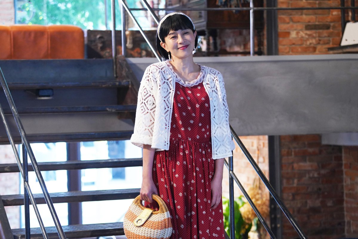 oricon's tweet photo. 『ラストノート』坂井真紀“優子劇場”が話題
⠀
免許証連写、メッセージ連投、モー娘。熱唱…
寺西拓人に迫る怪演に視聴者くぎ付
https://t.co/dia0ZziAxy
⠀
#ラストノート https://t.co/QqRV1CW5Y7