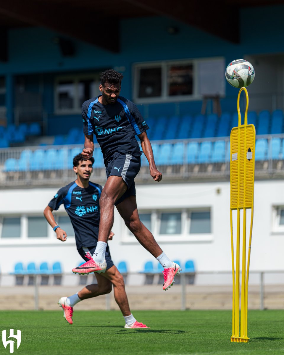 Alhilal_FC's tweet photo. ⚽️ في الميدان⚡️ https://t.co/flonjIShvw