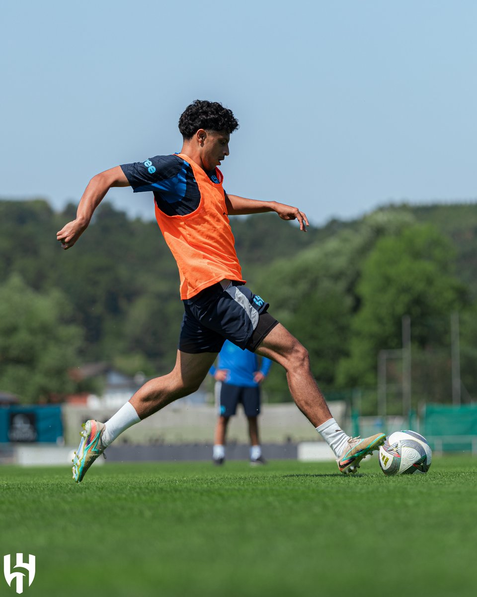 Alhilal_FC's tweet photo. ⚽️ في الميدان⚡️ https://t.co/flonjIShvw