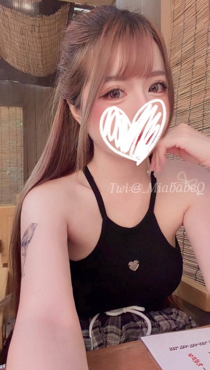 _MiababeQ's tweet photo. 📣噹噹噹噹～是時候公布我的新企劃了.ᐟ.ᐟ 

我學習了「熱蠟除毛」唷💕💕

目前只限定台中工作室可以預約☺️

𝟖/𝟗、𝟖/𝟏𝟎開放預約體驗☺️
🌸前十名預約可以享有7折優惠

另外，下個月小毓芬的IG即將會調整成除毛師的形象，想更貼近小毓芬生活的粉絲要趁我移除前趕快加哦😽

🎀更多的細節，方案、儲值、活動、套餐、集點➡️可以速速私訊我✉️💗

最後‼️有粉絲反應演算法問題很常看不到我的發文😵‍💫（要多多幫我按讚轉發💗❣️）

📌因此截至𝟐𝟎𝟐𝟔.𝟏/𝟏到��在有預約過我的粉絲，可以私訊我加入TG的公告群，之後會優先在TG公布行程表🫶🏻

#熱蠟除毛 #男士除毛 
#尻尻 #台中