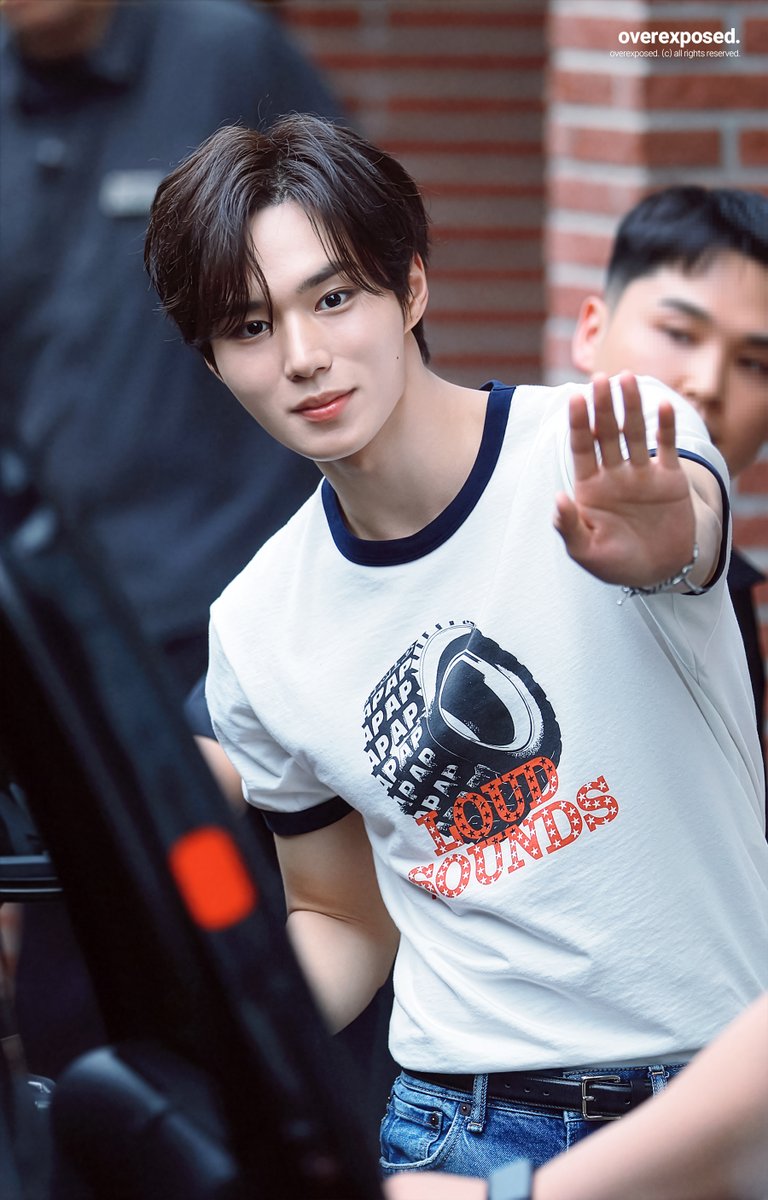 _roomie_jj's tweet photo. 260723 더블러버스  

#ALPHADRIVEONE #ALD1 
#알파드라이브원 
#JUNSEO #준서 #ジュンソ https://t.co/Mx5qAysVbt