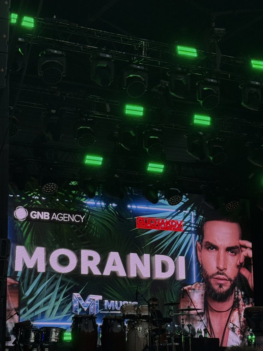 Your1Andrea's tweet photo. Great concert! I’m so shocked, I didn’t expect it to be so cool! And we listened to lyrical music and danced. We spoke different languages, but we felt energy and love for the listeners, music really connects! He has a magical voice 🥰 https://t.co/U3i6h4xPzC