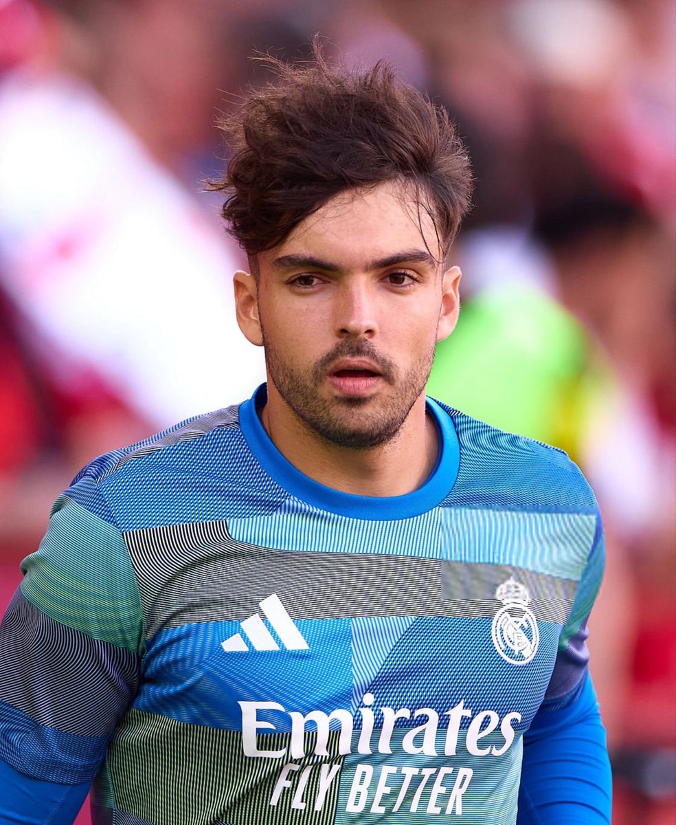 ActuFoot_'s tweet photo. 🚨 OFFICIEL ! RAUL ASENCIO 🇪🇸 SOUFFRE D’UNE BLESSURE MUSCULAIRE À LA JAMBE DROITE ! 🤕

Le joueur pourrait être absent environ 6 semaines, selon @AranchaMOBILE. ❌

Gros coup dur pour le joueur, et pour le Real Madrid, qui compte vendre le défenseur cet été. https://t.co/oA9hnpxs1n