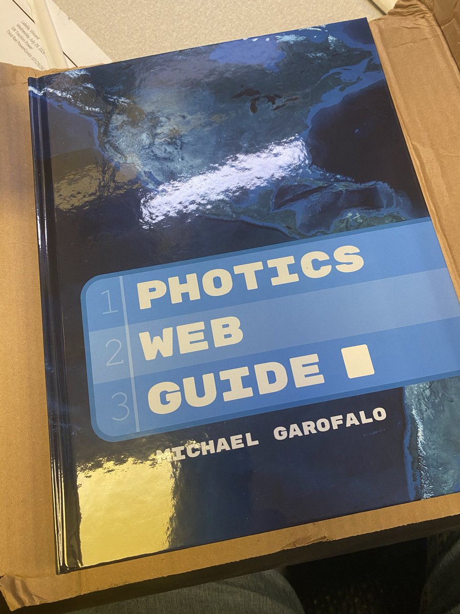 DataPrimeCloud's tweet photo. New book, “Photic Web Guide, practical information for Web Designers and WebDevelopment,” authored by Michael Garofalo, picture below.
#Website #WebsiteBuding #WebsiteDesign #WebsiteDevelopment https://t.co/nTjwQ0uvEW