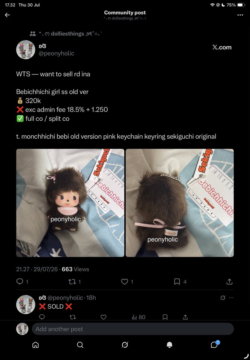 peonyholic's tweet photo. ❗️ SCAMMER ALERT❗️

Guys, hati-hati ya. Ada scammer yang edit foto jualan aku (meskipun ada wm username) dan dipake scam ke buyer lain

Scammernya —> @ bloomingbluey @ forwendywithluv 

Pict 3 = foto editan scammer
Pict 4 = foto yang aku take sendiri https://t.co/kCGiGJcR4r