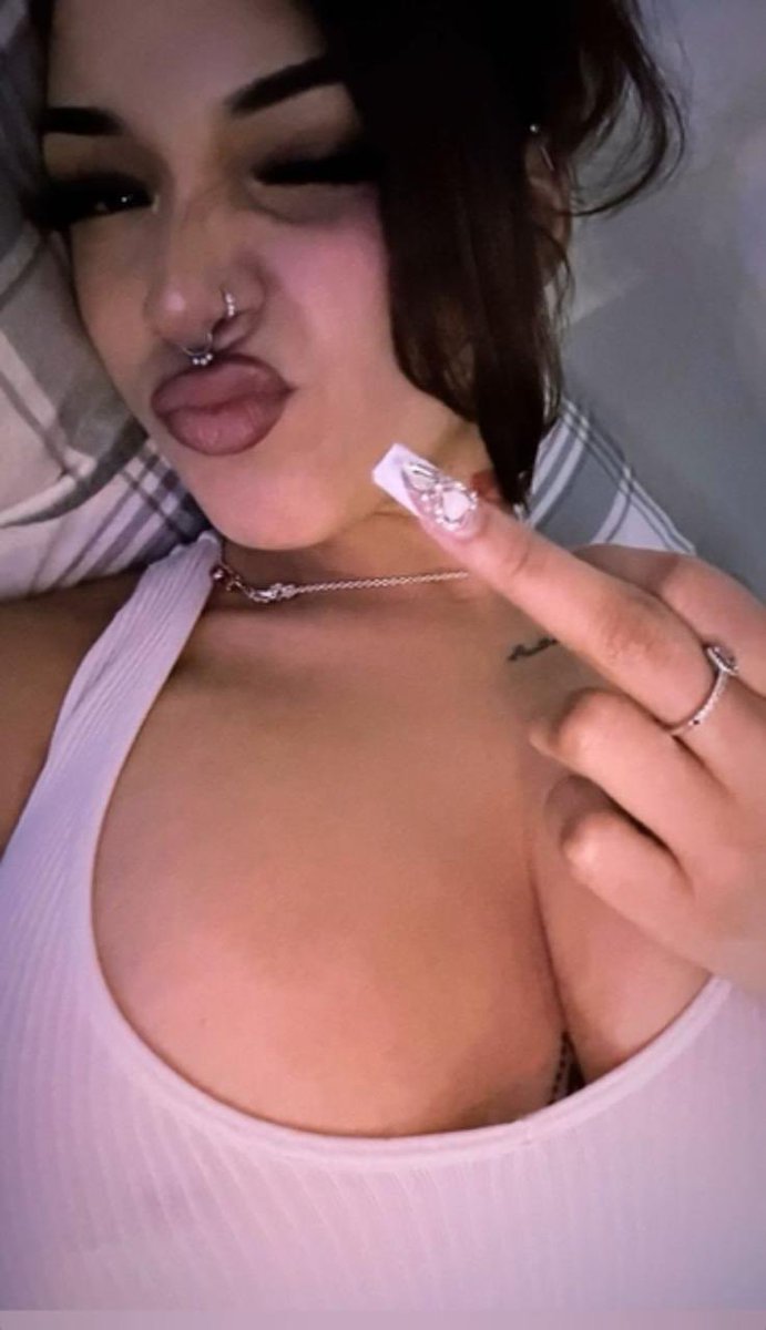 SamantaMiller_'s tweet photo. You spend easier when you feel pretty and small. 🥺💦🥵🐷🙈

Findom sph joi feetworship drain sexting finsub FaceTime paypiggy fendom sissy cuck latina chastity uksub walletdrain femboy sellingconte https://t.co/i80l3L54gV