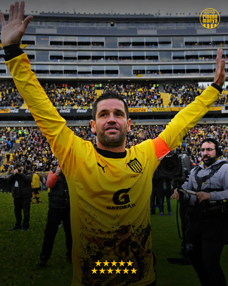 Rincon_Manya's tweet photo. A 🔟 AÑOS DEL PARTIDO DESPEDIDA DEL TONY

🗓️ #UnDíaComoHoy, pero de 2016, Antonio Pacheco, el último gran ídolo de Peñarol, jugaba su emotivo partido de despedida en el 🏟️ Campeón del Siglo.

🎉 Fue celebrado junto a históricos del club, ex compañeros en formativas y en Primera. https://t.co/pchKAisCSY