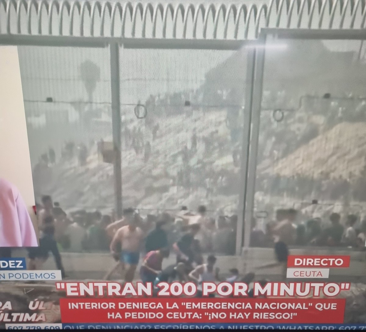 PerdigueroASP's tweet photo. Marruecos está construyendo un mega estadio de fútbol por valor de mil millones de euros. 
¿Sabéis la cantidad de esa gente que está entrando en Ceuta, que pueden ayudar con todo ese dinero? 
Pues parece que interesa más el fútbol que su propia gente. https://t.co/PpnCz9EvOf