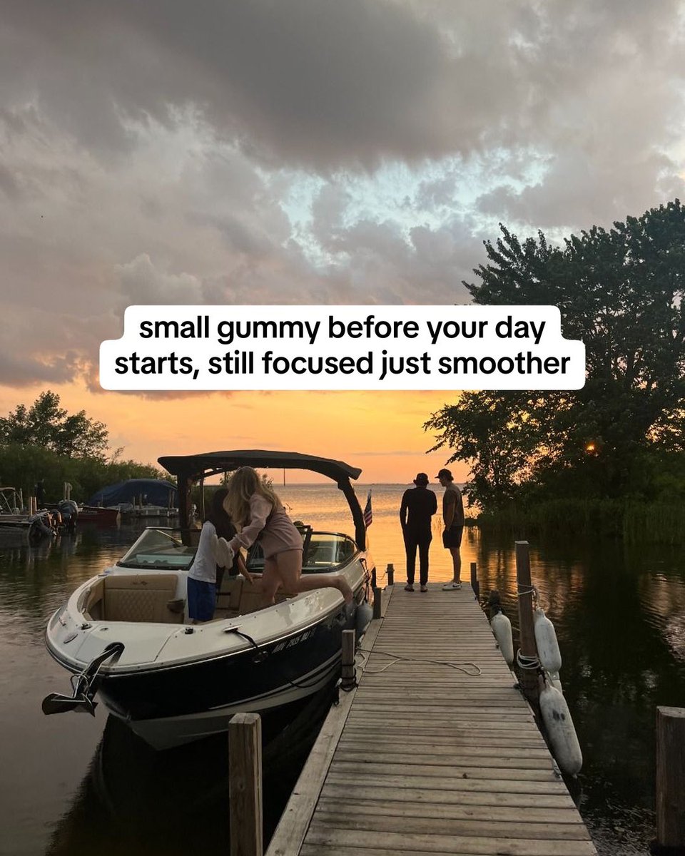 Strikebrands's tweet photo. Low-key mood? We got you.

A little piece of gummy + a little hit = your vibe, your pace. 😌 Stay smooth, keep it subtle, and keep your day moving.

If you know, you know. 👀✨
#StrikeBrands #KeepItLowKey https://t.co/ki12atfumc
