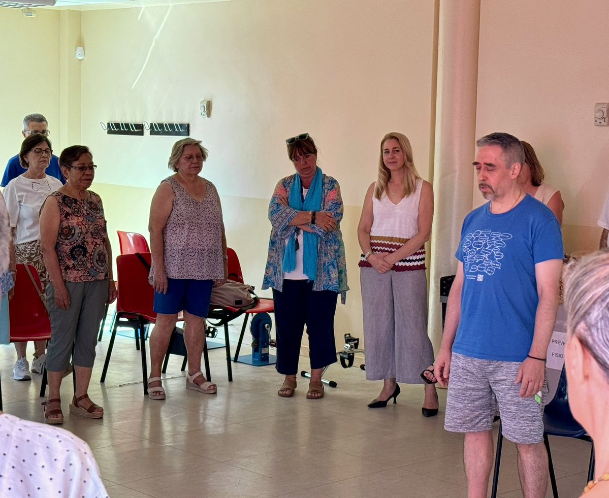 MalvarezNadia's tweet photo. Hoy he visitado uno de los talleres dirigidos a personas mayores que hemos programado desde la @JMDCiudadLineal para este verano en los Centros Municipales de Mayores de #CiudadLineal una sesión de “Relajación y Bienestar” en el CMM Ascao. 🧘‍♀️🧘🧘‍♂️ https://t.co/Yj8D0pNklM