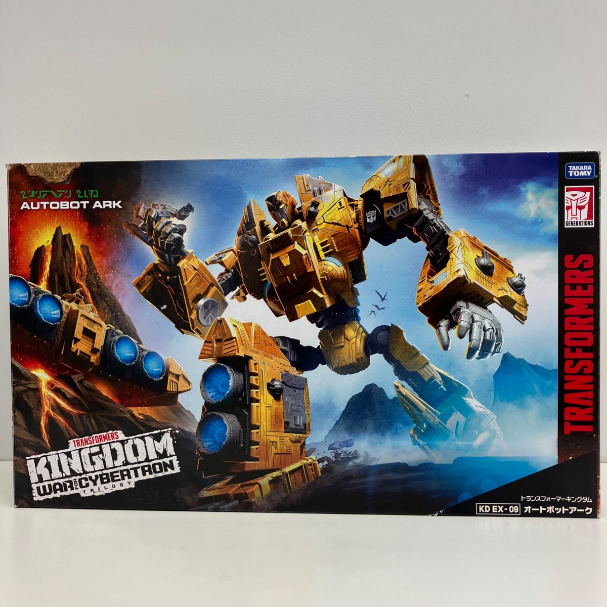 トランスフォーマー キングダム オートボット アーク アップグレードキット入り ☀️入荷情報☀️ 本日、トランスフォーマーキングダムより、『オート