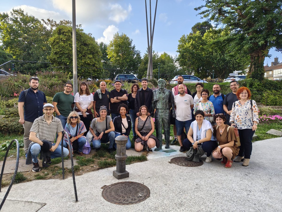 NestorAndalucia's tweet photo. Desde Andalucía apoyamos la campaña en defensa de la figura de Moncho Reboiras.
Durante nuestra visita a Galiza con motivo del Día da Patria Galega quisimos rendir homenaje a un militante comprometido con la lucha de la clase trabajadora gallega
#EuConMoncho #NosConMonchoReboiras https://t.co/oKAShVuUe9