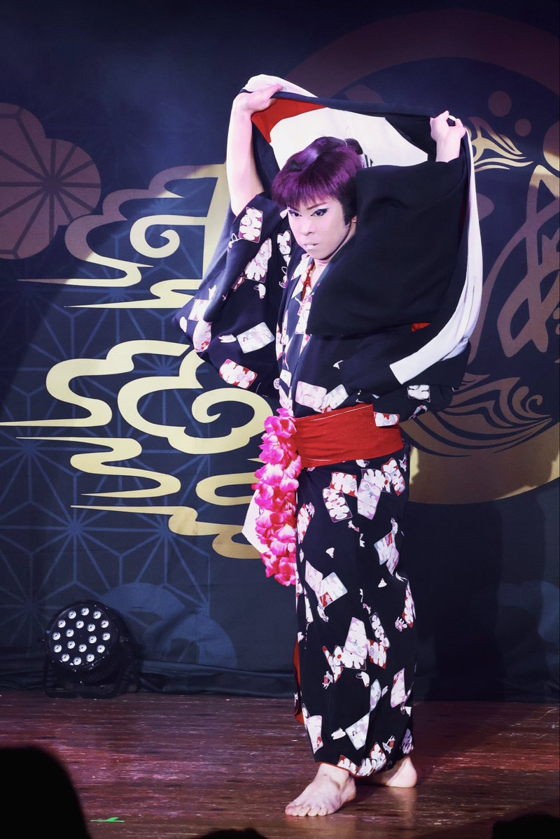 ka__i__8's tweet photo. ┈┈┈┈┈┈┈┈

生きてる限り諦めぬ夢
それが男の証

┈┈┈┈┈┈┈┈♩男の証
#宝海空也 #宝海劇団 #ぶらり劇場大平楽 #大衆演劇 https://t.co/v0BNnKjylF