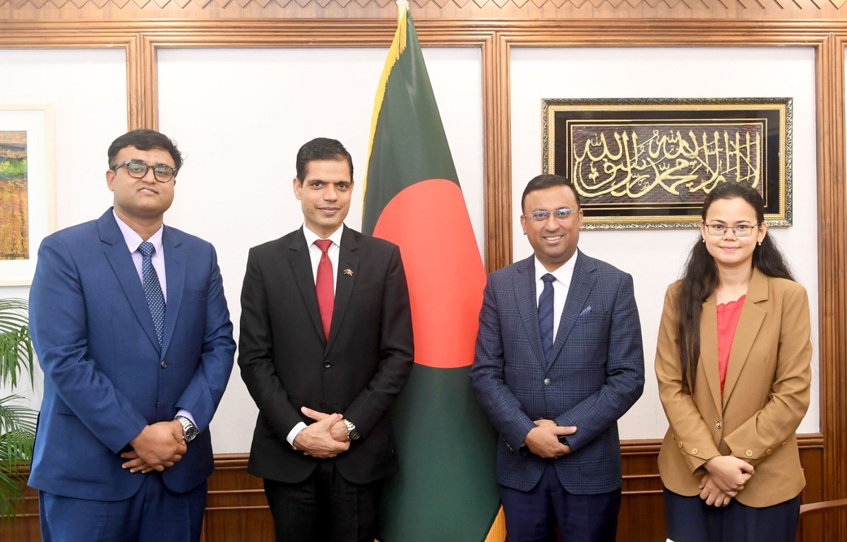 NepalinBGD's tweet photo. Ambassador @gsbhandaari met with H.E. Mr. Humayun Kabir, Foreign Affairs Adviser to the Hon’ble Prime Minister of Bangladesh,  this afternoon. 

During the meeting, they discussed matters of mutual interest in areas such as trade, energy, tourism, and people-to-people ties with a particular focus on enhancing economic partnership between the two countries.