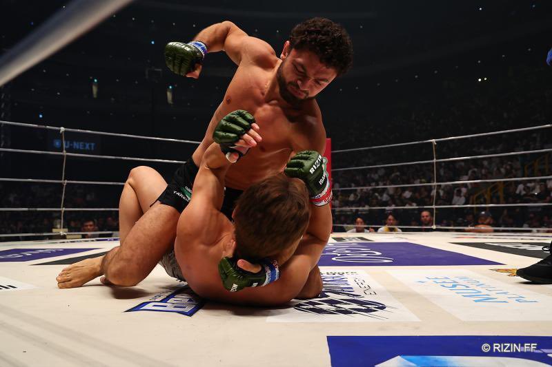 forestbook_2023's tweet photo. 俺たちのトラウマがぁ…😭
#朝倉未来  #超RIZIN2  #ケラモフを許すな https://t.co/5e6IXcwMbA