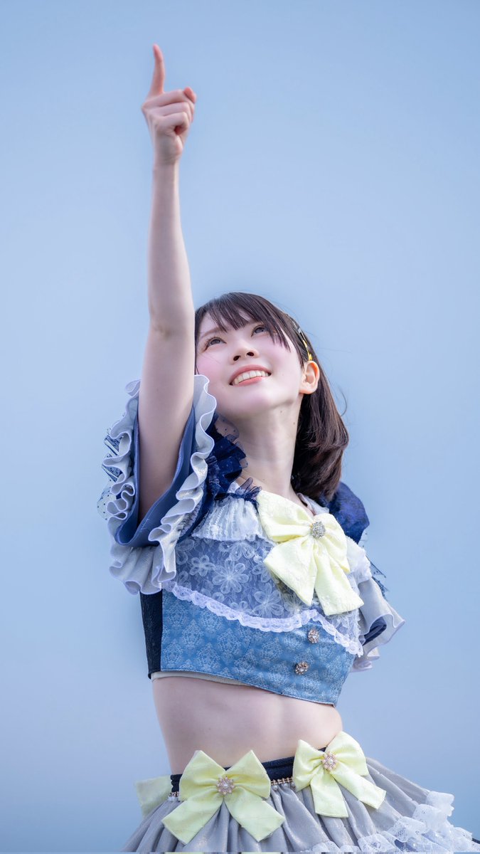 Ami_FULITBOX's tweet photo. 3年前、「TIFに出たい」を大きな目標の1つにして、アイドルオーディションを受けてたんだ！

だからTIF出演経験のあるグループの、新メンバーオーディションをたくさん受けた！年齢的にも焦ってた私は、それが1番の近道だと思ったから！

でも、全部落ちちゃった！

「このグループ次のTIFに出そうだな」「この事務所の新グループならTIFに出られそう」ってところも受けた！

だけど、それも全部落ちた！

そんな時見つけたのがFULIT BOXのオーディション。新グループで、先輩グループすらない事務所。

それでもその時、このグループに入ることが自分が唯一TIFに出られる方法に思えて仕方なかった！

そして今年、FULIT BOXは、私は、TIFに初めて出演します！

夢の舞台で、さらに大きい夢を叶えていくために、TIFで全力のライブをします！

3年前の私ーー！私、TIF出るよーー！